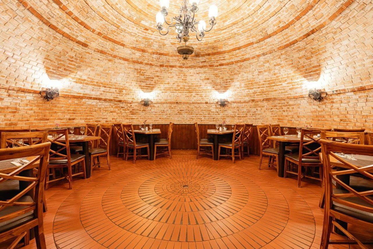 Restaurace A Penzion U Doubku Břeclav المظهر الخارجي الصورة